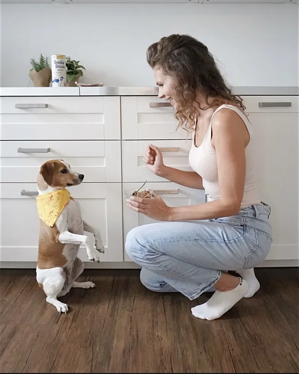 Butternut Box - Kitchen Moment with Dog